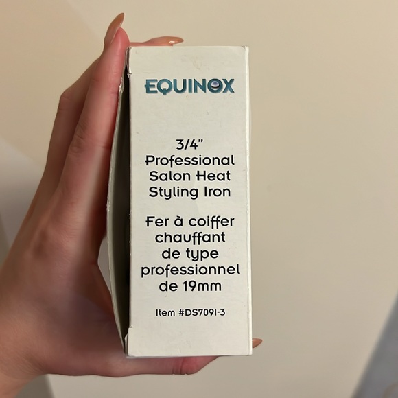 3/4” Styling Iron - Picture 2 of 4